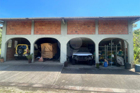 Chácara à venda com 5 quartos, sendo 2 suítes,  em Vila São Paulo, Mogi das Cruzes, SP