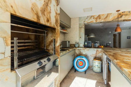 Apartamento à venda com 3 suítes em Vila Cordeiro, São Paulo, SP