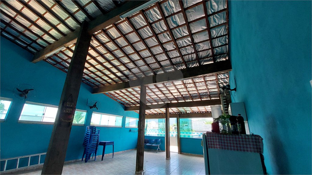 Casa à venda com 4 quartos, sendo 2 suítes, no condomínio Vivendas do Mendanha, Rio de Janeiro - RJ
