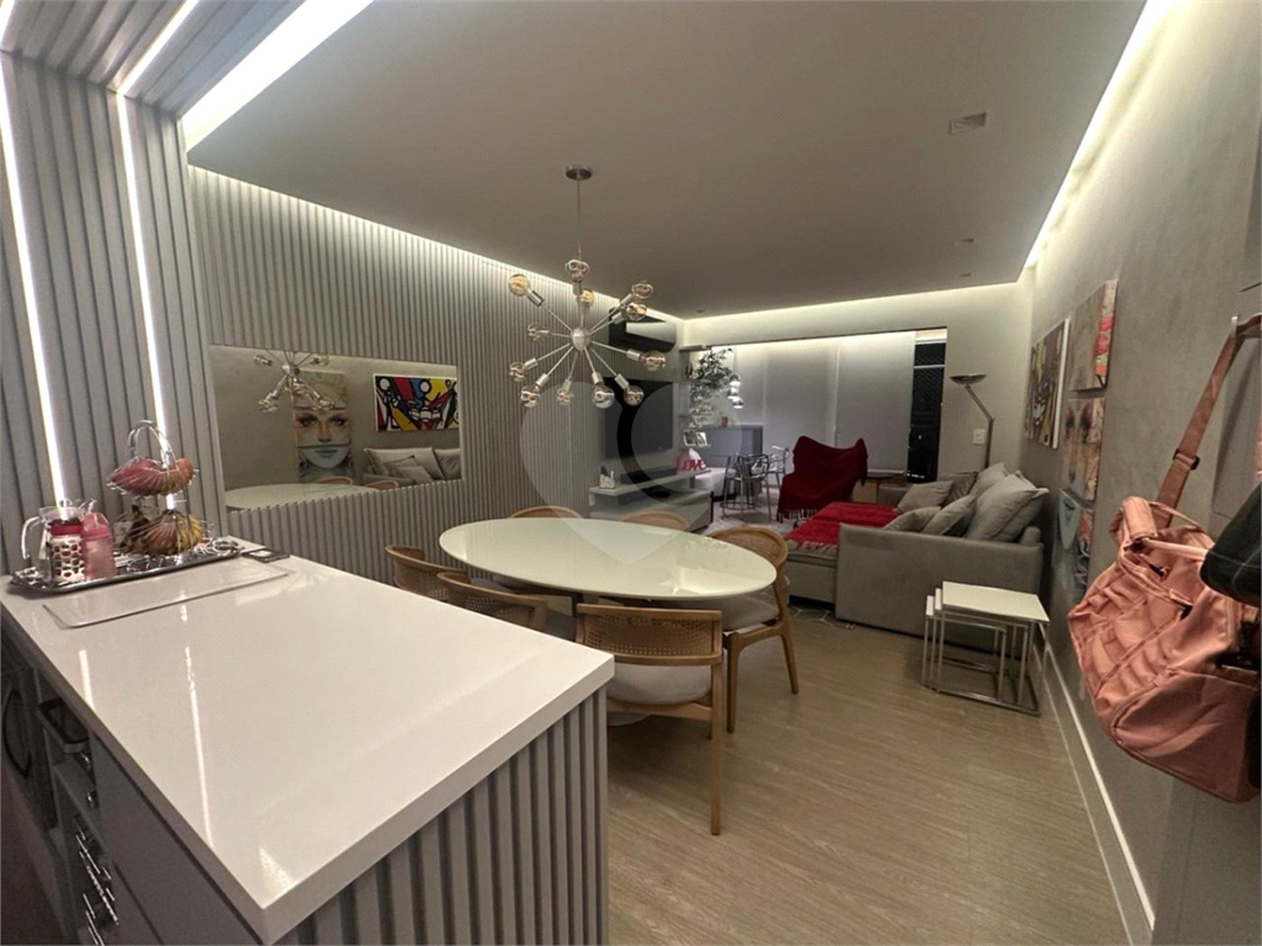 Apartamento à venda com 3 quartos, sendo 2 suítes, em Santo Amaro, São Paulo, SP