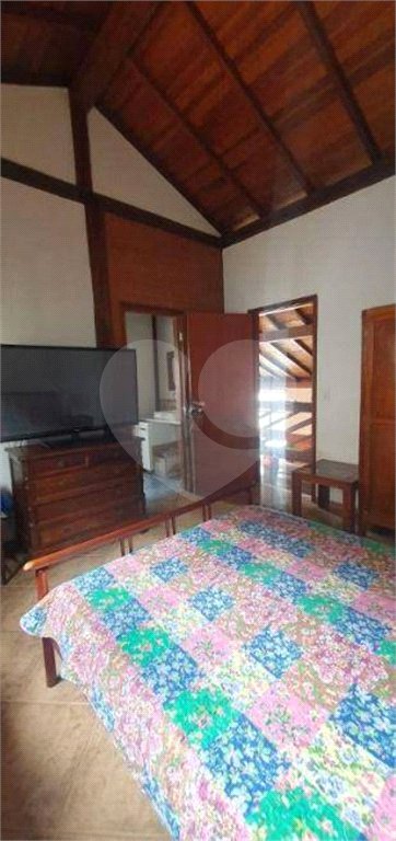Casa à venda com 3 quartos, sendo 1 suíte, no condomínio Terras de São Francisco, Vinhedo - SP