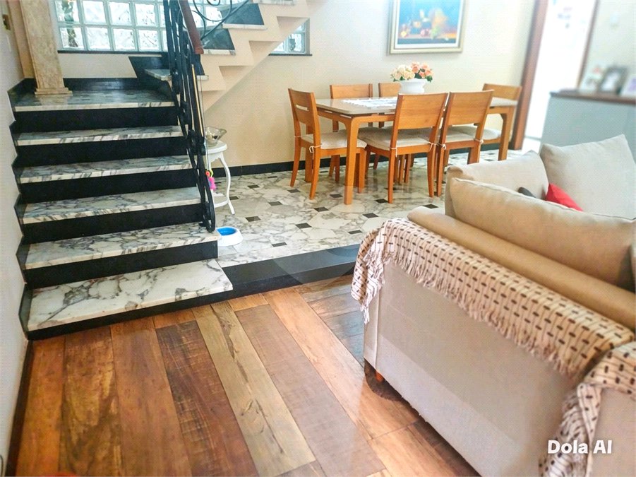 Casa à venda com 4 quartos, sendo 1 suíte,  em Tijuca, Rio de Janeiro, RJ