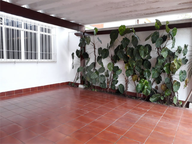 Sobrado à venda com 3 quartos, sendo 1 suíte,  em Alto da Boa Vista, São Paulo, SP