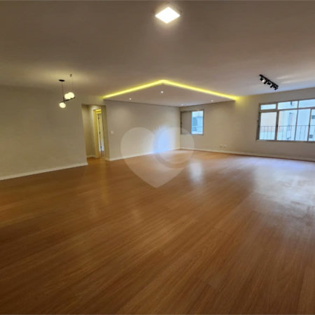 Apartamento à venda com 4 quartos, sendo 1 suíte, em Pinheiros, São Paulo, SP