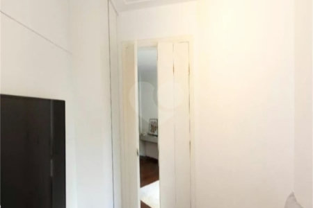 Apartamento à venda com 2 quartos, sendo 1 suíte, em Moema, São Paulo, SP