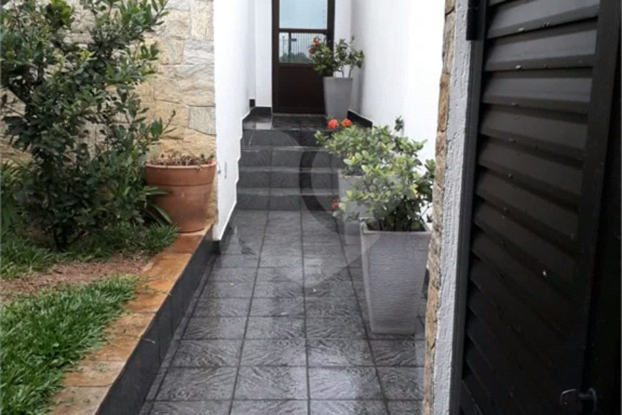 SOBRADO AMPLO COM 4 DORMITORIOS VISÃO PARA SERRA