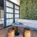 Itaim ! Studio ,muito bem localizado ! vaga de garagem !