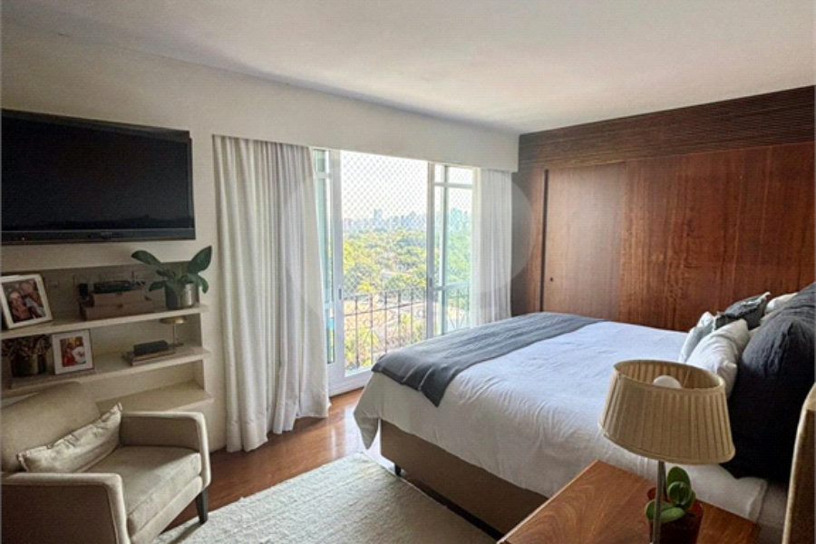 Cobertura duplex com terraço e vista em Cerqueira César