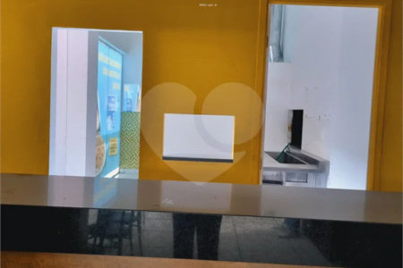 Imóvel térreo com mezanino pronto para lanchonete, venda ou locação, na Barra Funda