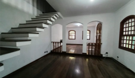Casa à venda com 3 quartos, sendo 1 suíte,  em Jardim das Vertentes, São Paulo, SP