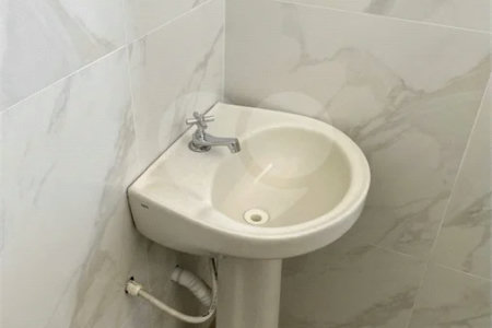 Galpão Comercial Novo para Locação – 350 m²