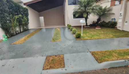 Casa à venda com 3 quartos, sendo 1 suíte,  no condomínio Bosque São Carlos, São Carlos - SP