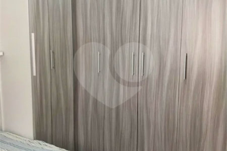 Casa térrea com 2 dormitórios à venda no Reneville, em Mairinque!
