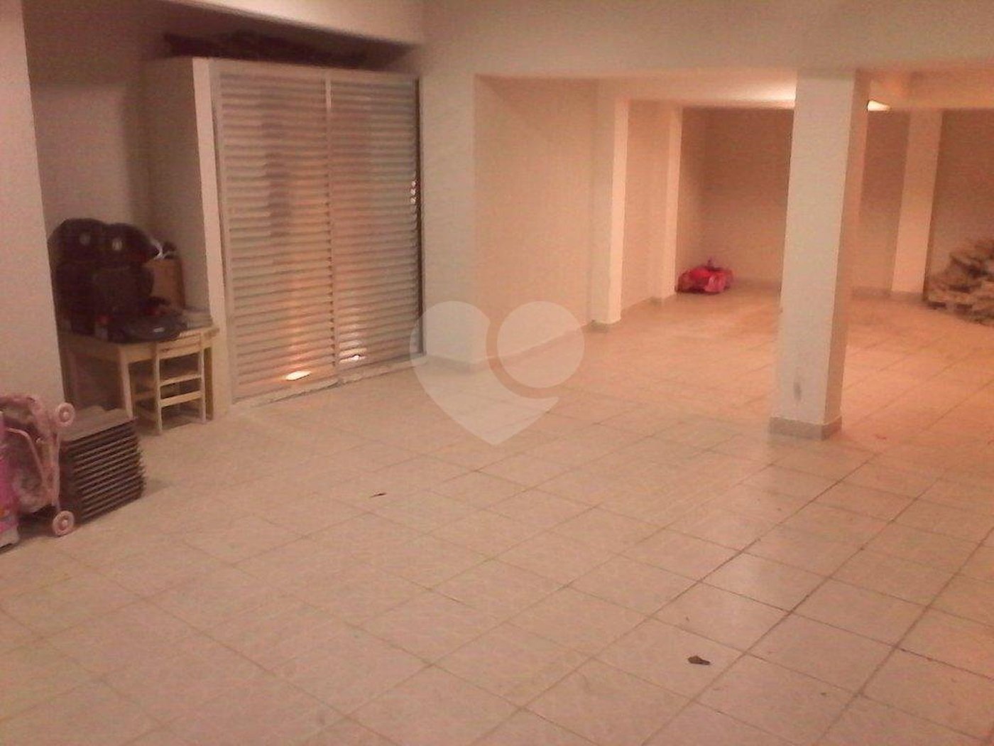 CASA TÉRREA ASSOBRADADA A VENDA NO TREMEMBÉ - 4 DORMS (2 SUÍTES), CHURRASQUEIRA E 4 VAGAS DE GARAGEM