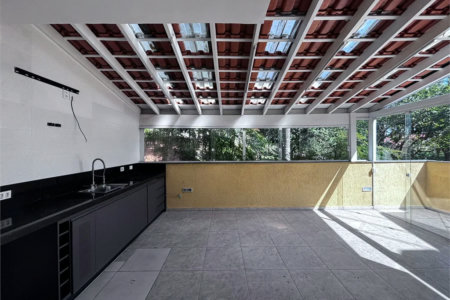 Casa à venda com 3 quartos, sendo 1 suíte,  no condomínio Villagio da Granja, Cotia - SP