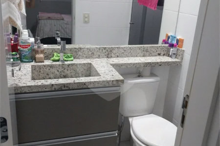 Apartamento de 2 quartos (1 suíte) à venda em Itaquera