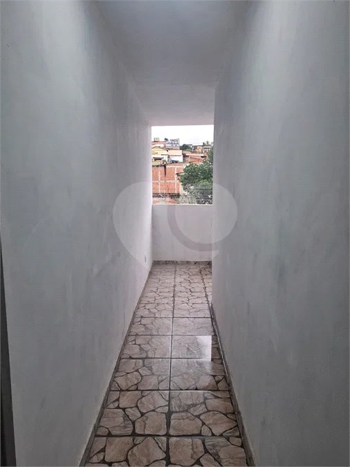 SOBRADO TIPO APARTAMENTO COM 1 QUARTO PARA LOCAÇÃO 38m² - SANTÍSSIMO
