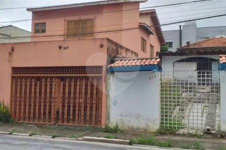 Casa à venda na Vila Carrão, 3 quartos (1 suíte)