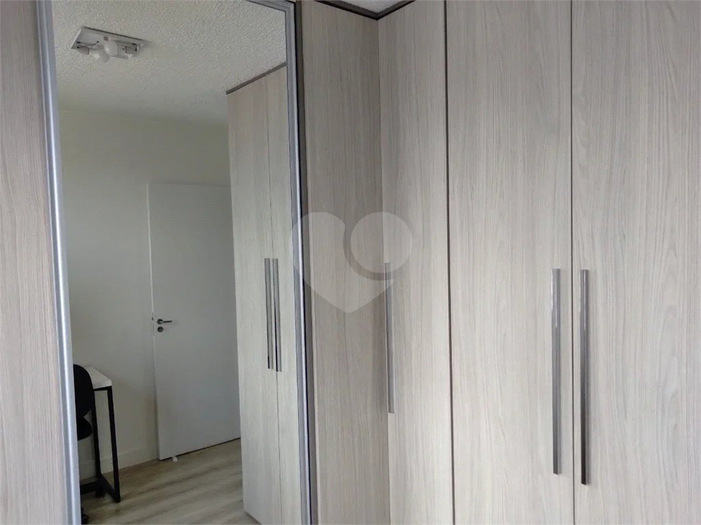 Apartamento à venda com 2 quartos no condomínio Pitangueiras, Hortolândia - SP
