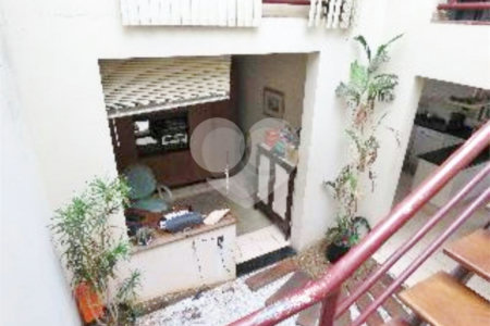 Sobrado à venda no Planalto Paulista c/300 m2 - 4 Quarto/1 Suíte/3 Vagas na garagem - Metrô S.Judas