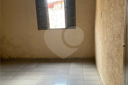 Casa térrea para venda na Vila Carmem