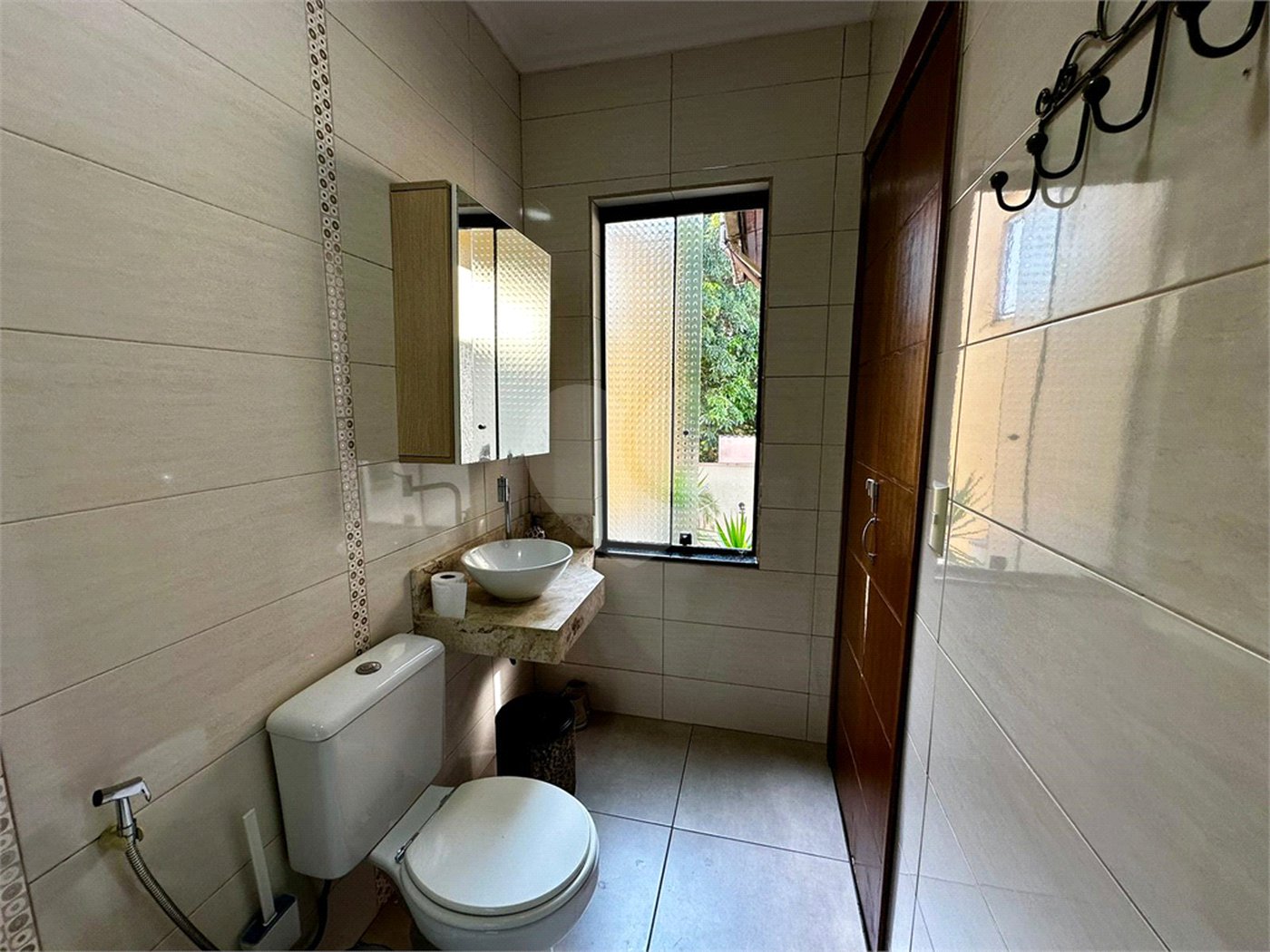 Casa com Piscina e Churrasqueira | 2 Suítes | Edícula | 3 Vagas | 275m²