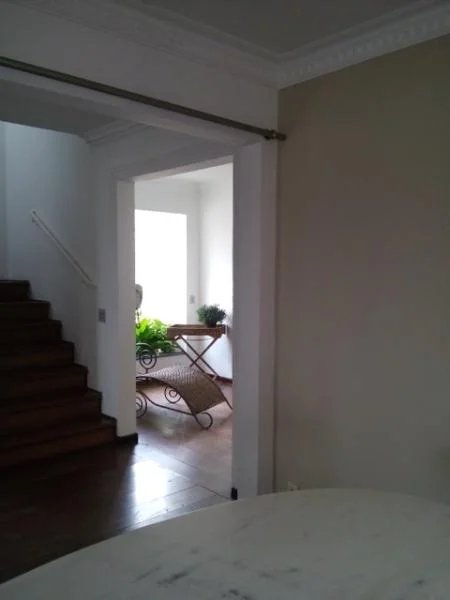 Casa à venda com 4 quartos, sendo 3 suítes, em Jardim Leonor, São Paulo, SP