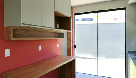 Casa à venda com 2 suítes no condomínio Alto Vitória, Poços de Caldas - MG