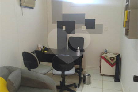 Imóvel + Ponto Comercial com rendimentos em Rua Movimentada de São Carlos