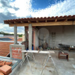 Casa Térrea com 2 dormitórios, sendo 1 suíte.