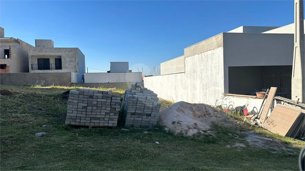 Terreno à venda no bairro Ondinhas, Condomínio Soleil em Piracicaba/SP.