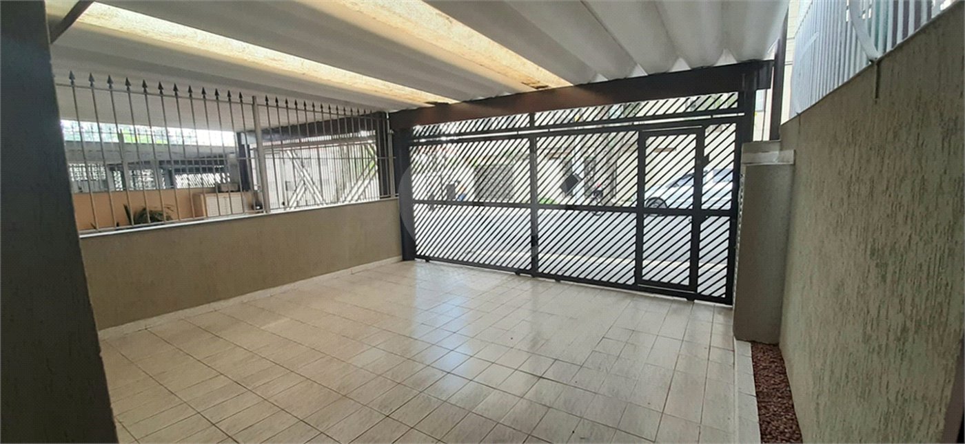 Sobrado amplo com 3 quartos, suíte e quintal para venda no Tremembé !!!
