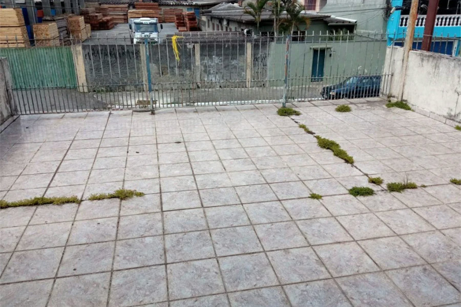 Exccelente imóvel totalmente reformado com 03 Dormts, 01 Suíte e 02 vagas.