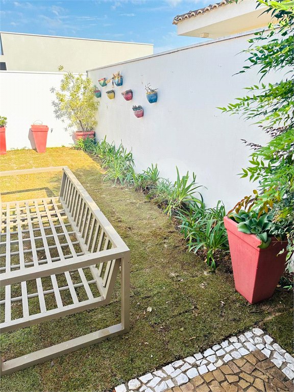 Casa à Venda de 4 dormitórios suítes em São Carlos, no Condomínio Damha I