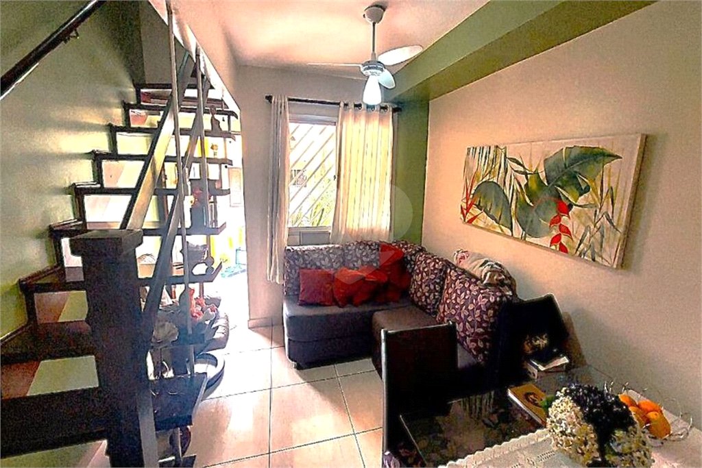 Sobrado a venda em Condominio fechado 80m 02 dormitórios 01 vaga