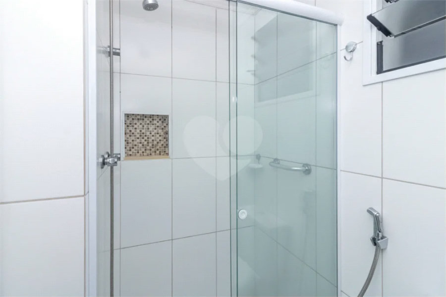 **Apartamento na Saúde 61m² | 2 dormitórios | 1 suíte | 2 vagas | depósito privativo**