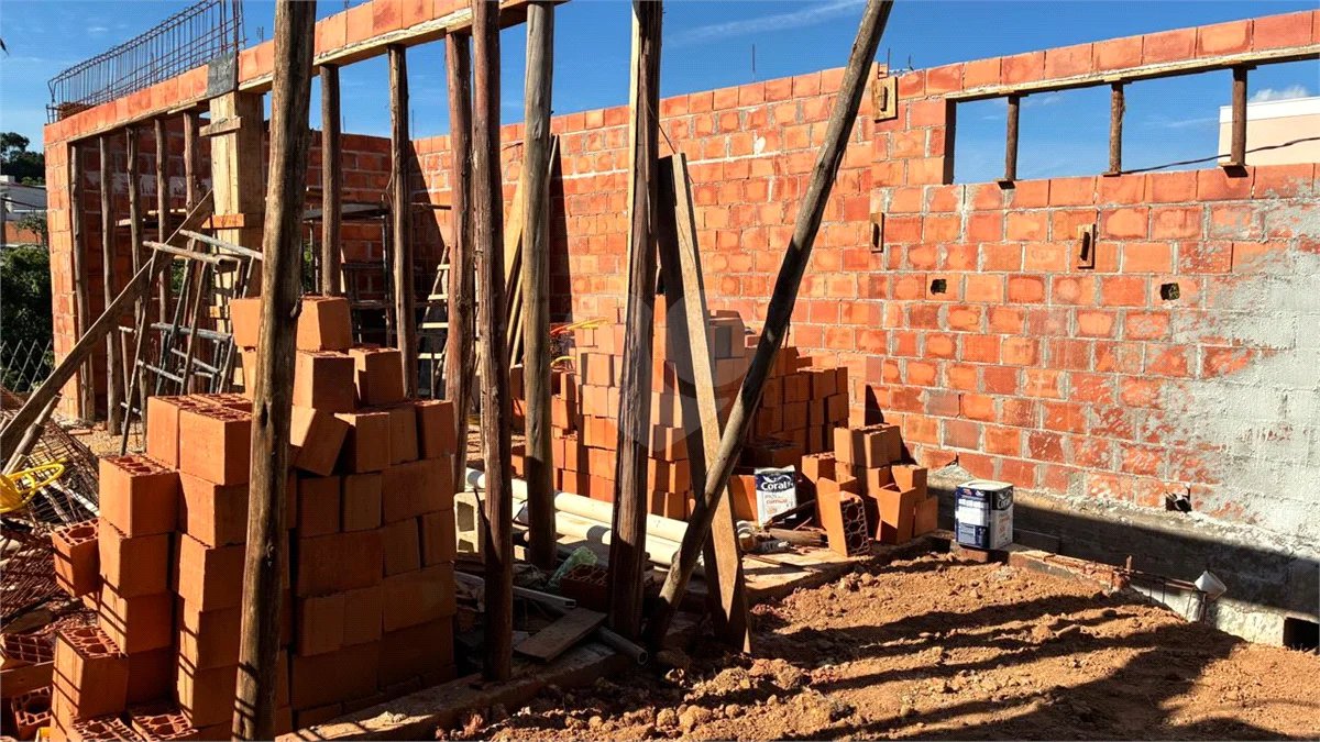 Casa à venda no Condominio Vivenda das Cerejeiras em Valinhos