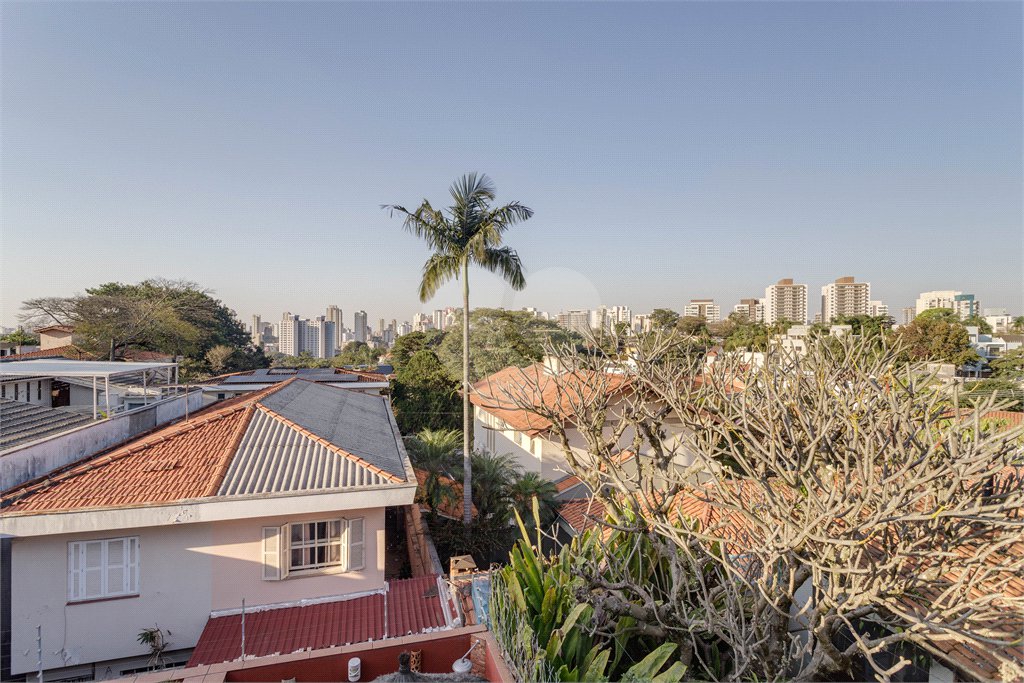 Casa à venda ou para alugar com 4 quartos, sendo 2 suítes, em Jardim Prudência, São Paulo, SP