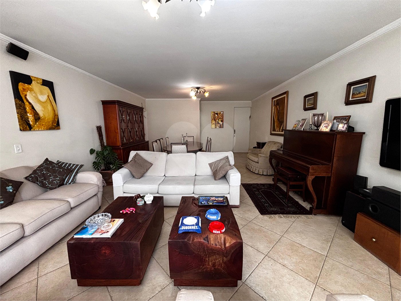 APARTAMENTO BAIRRO PARAÍSO COM 146 M² ÚTEIS - 2 VAGAS.