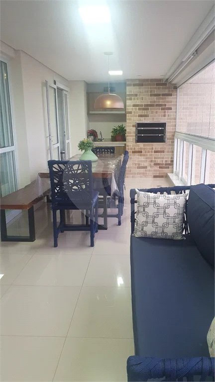 Apartamento maravilhoso na Mooca com 151m e 3 dormitórios,2 suítes e 3 vagas..