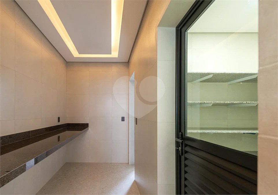 Casa à venda com 4 suítes no condomínio Vale da Santa Fé, Vinhedo - SP