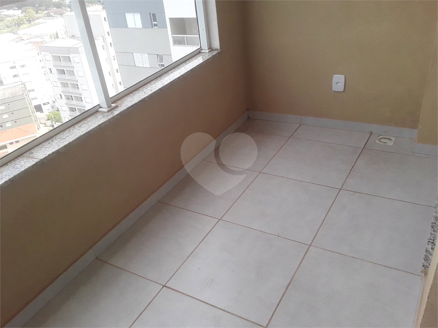 Apartamento no Condomínio Via Campus.