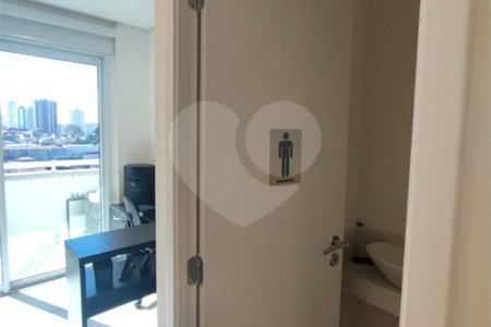 Excelente conjunto comercial para locação com 38 m², 2 salas com varanda e 1 vaga no Ipiranga!