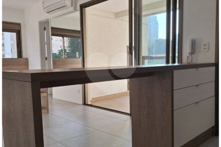 Excelente studio à venda, 45 m², novo, apresentando armários planejados, ar-condicionado e lazer total