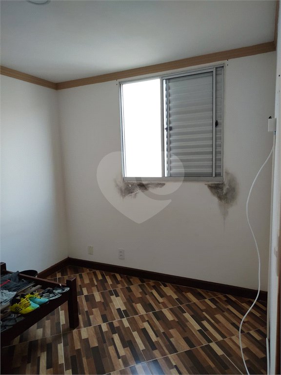 Apartamento no condomínio Monte Everest dispondo de 48m²