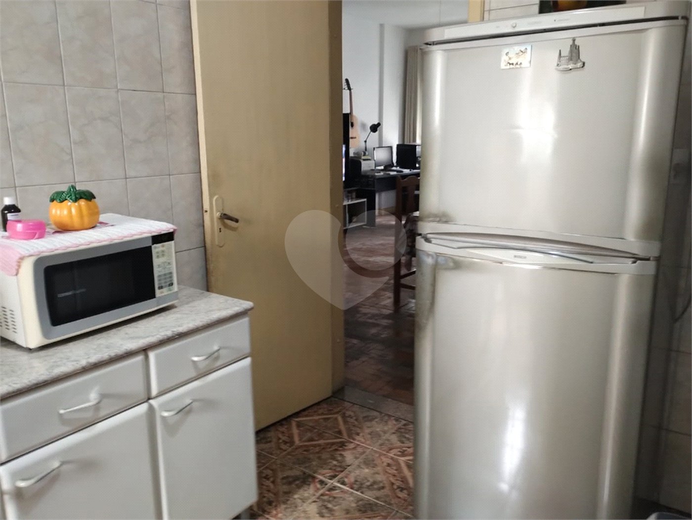 Apartamento 2 dormitórios sendo uma suíte próximo as estações Anhangabaú, Bela Vista e do metrô