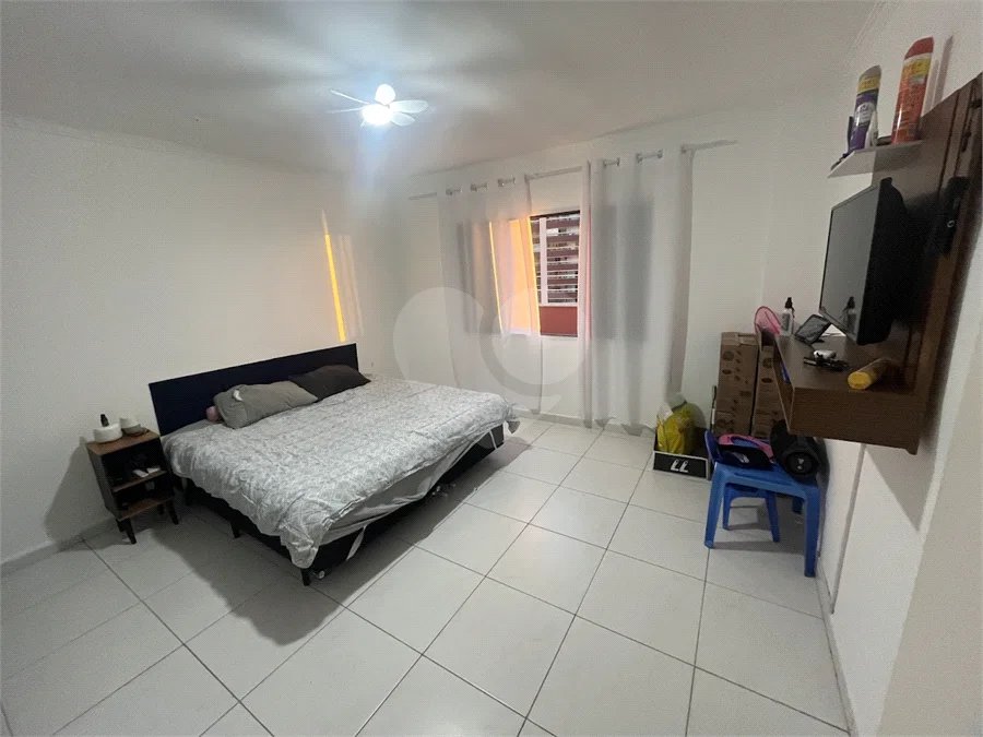 Cobertura de 300 m² com vista panorâmica para o mar