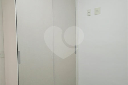 Apartamento à venda no Bom Retiro com 2 dormitórios