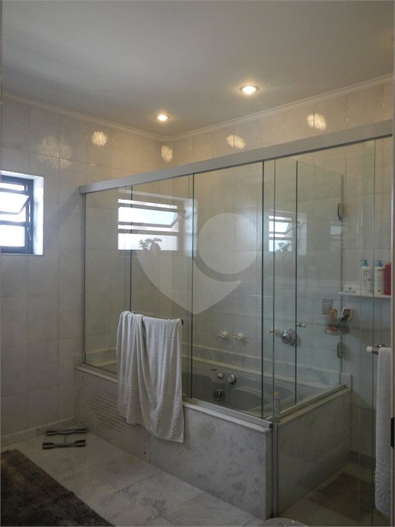 Apto na Vila Mariana c/270m2 - 4 Quartos/3 Suítes/5 Vagas de garagem - metrô Santa Cruz