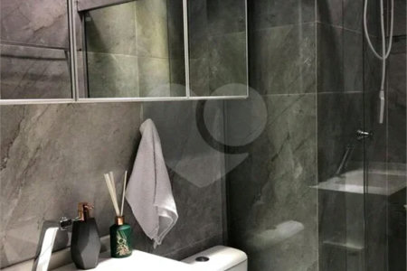 Apartamento 32 m2, com 1 dormitório e 01 vaga de garagem